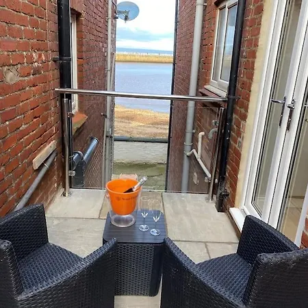 Sandside Retreat *